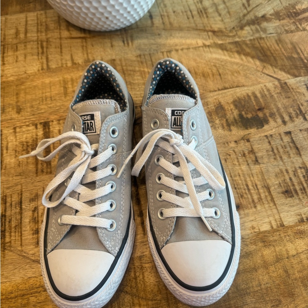 Converse 7.5 only worn 1x